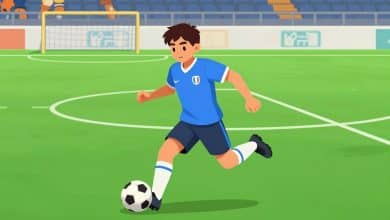 Jogador estilizado de futebol avançando em um campo colorido, cercado por defensores e diante de um gol, em visual inspirado em game mobile